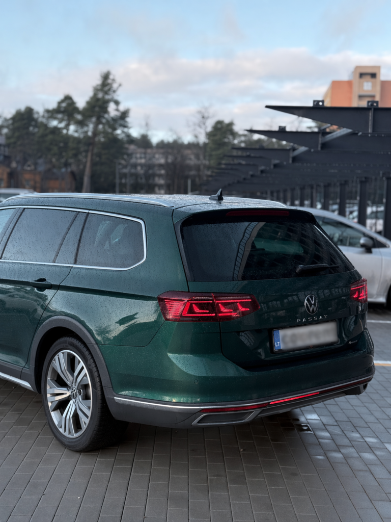 VOLKSWAGEN PASSAT