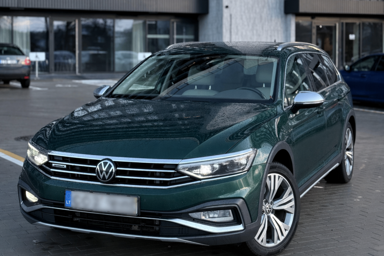 VOLKSWAGEN PASSAT