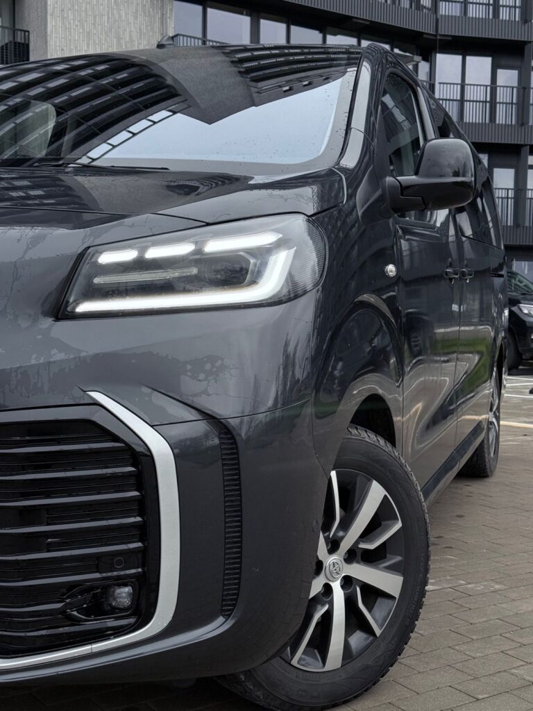TOYOTA PROACE